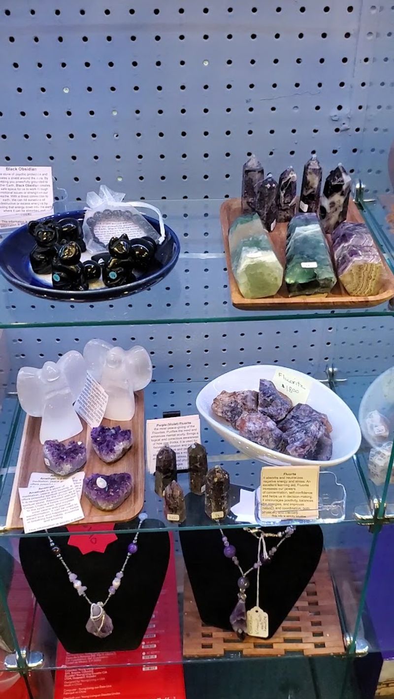 Crystals and Jewelry at Earth's Finest Booth 619