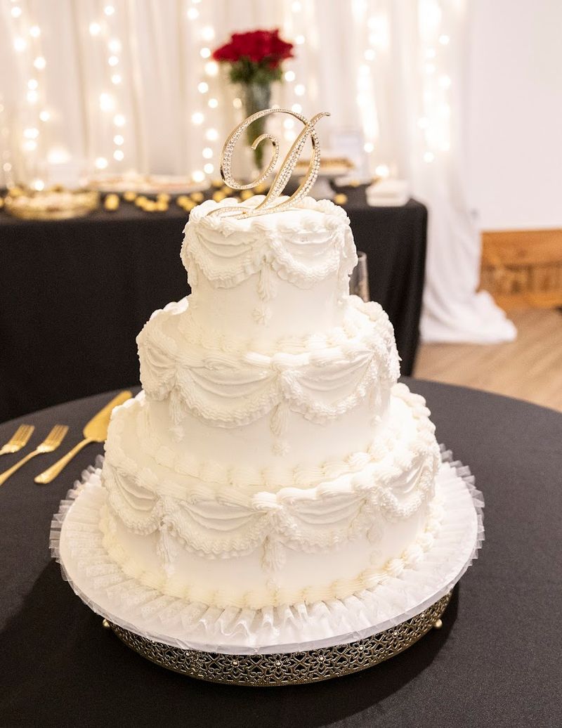 Custom Cakes That Deliver on Every Promise