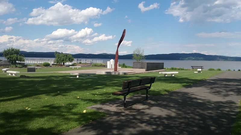 Cycling and Running Trails Along the Waterfront
