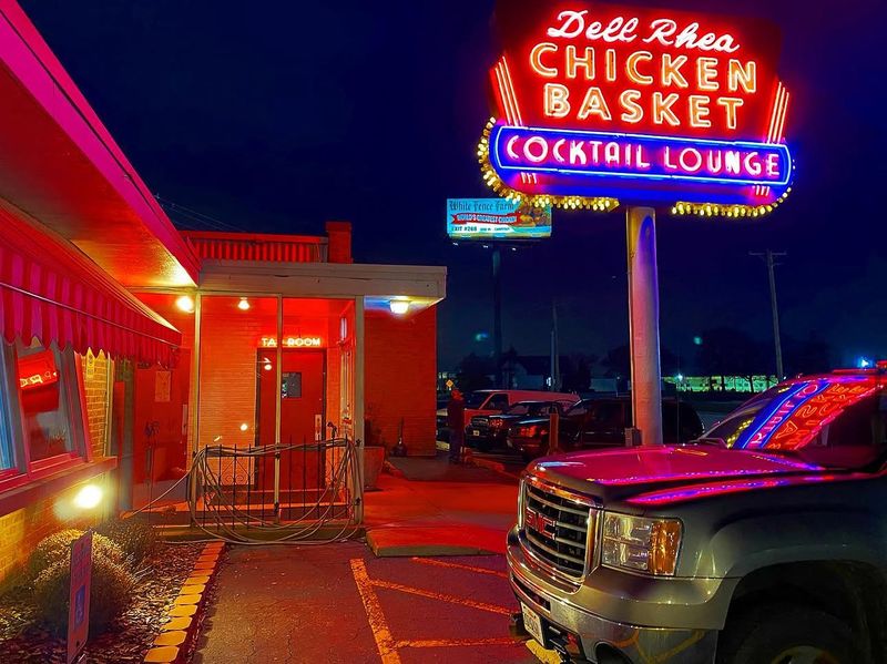Dell Rhea's Chicken Basket - Willowbrook, Illinois Dell Rhea's Chicken Basket - Willowbrook, Illinois