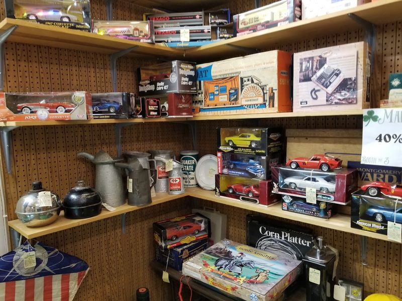Die-Cast Cars and Collectible Toys Die-Cast Cars and Collectible Toys