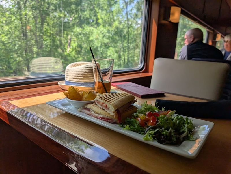Dining Car Experience: Where Good Food Meets Great Views