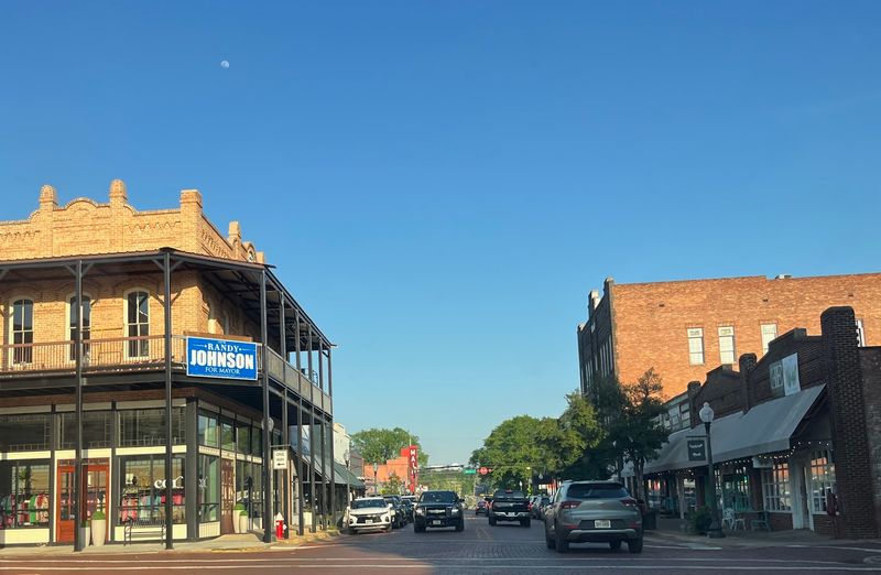 Dining and Downtown Charm After the Walk