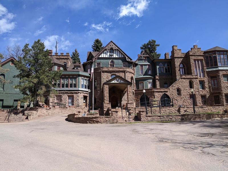 Discovering Miramont Castle