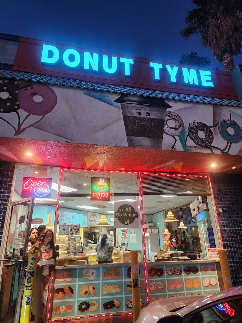 Donut Tyme - Las Vegas, Nevada