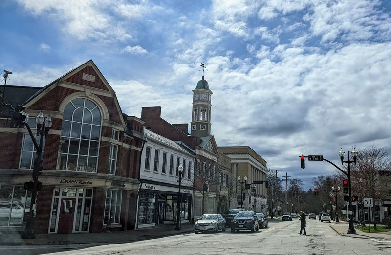 Downtown Chagrin Falls Shopping District Downtown Chagrin Falls Shopping District