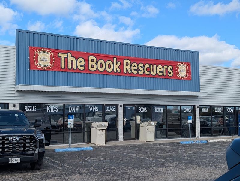 Easy to Find at 8325 Ulmerton Road in Largo