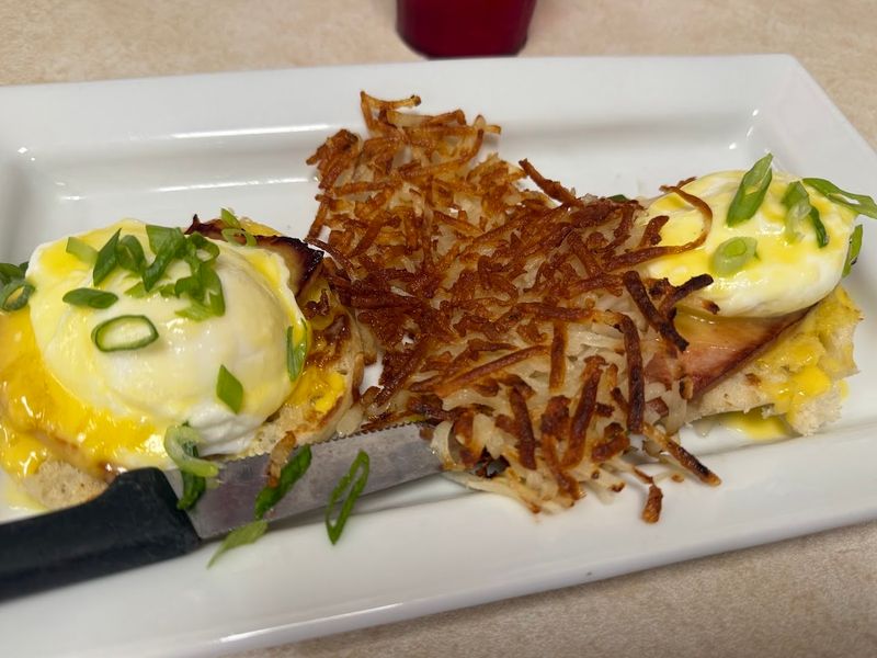 Eggs Benedict Done the Old-School Way