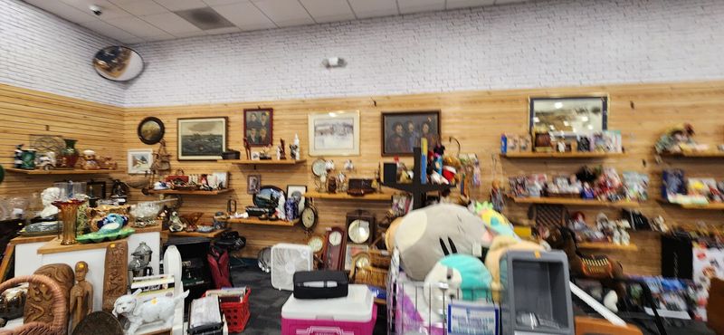Electronics and Knickknacks That Spark Joy for Next to Nothing Electronics and Knickknacks That Spark Joy for Next to Nothing