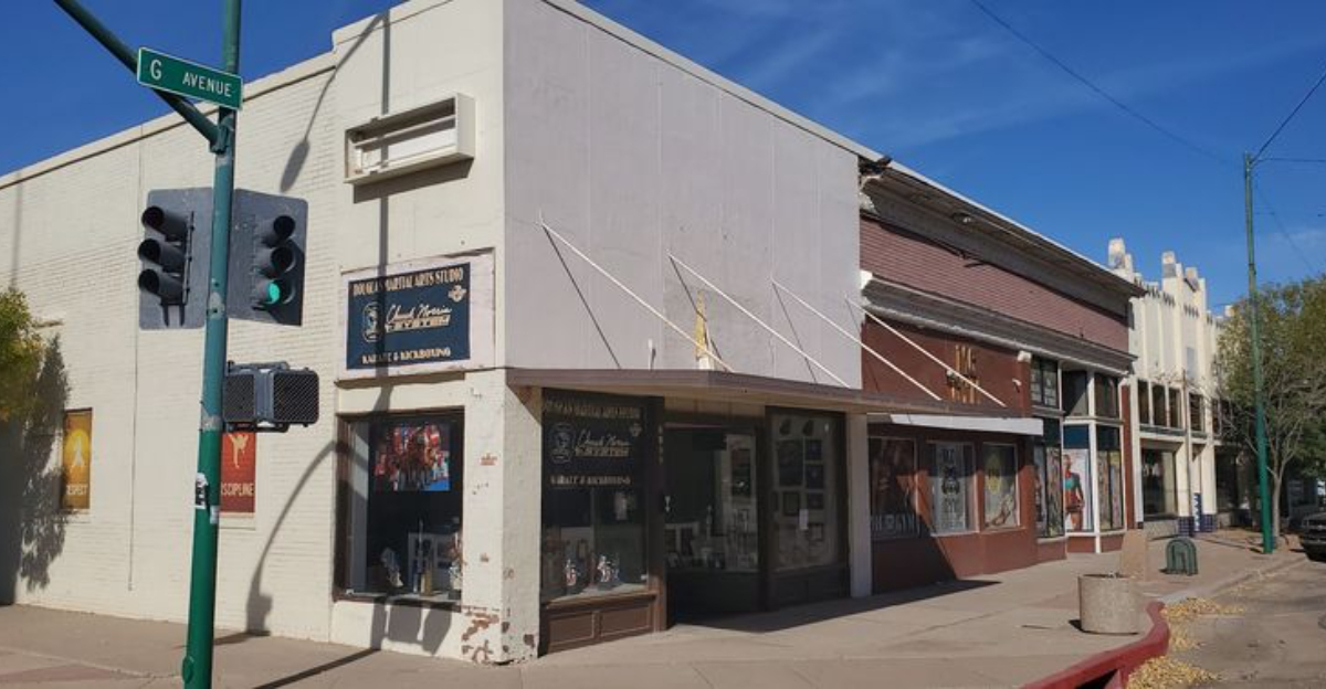 Escape to this quiet Arizona town where rent stays under $800 and everyday stress fades away