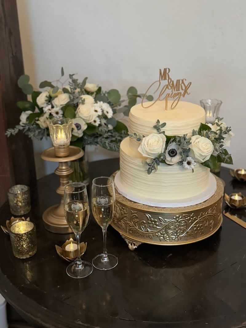 Exceptional Food and Cake That Guests Cannot Stop Talking About