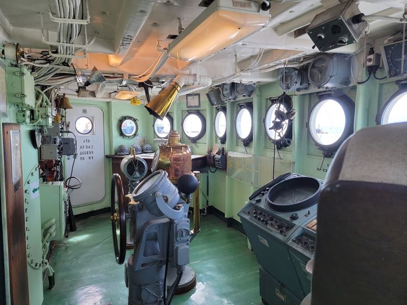 Exploring the Bridge and Command Areas