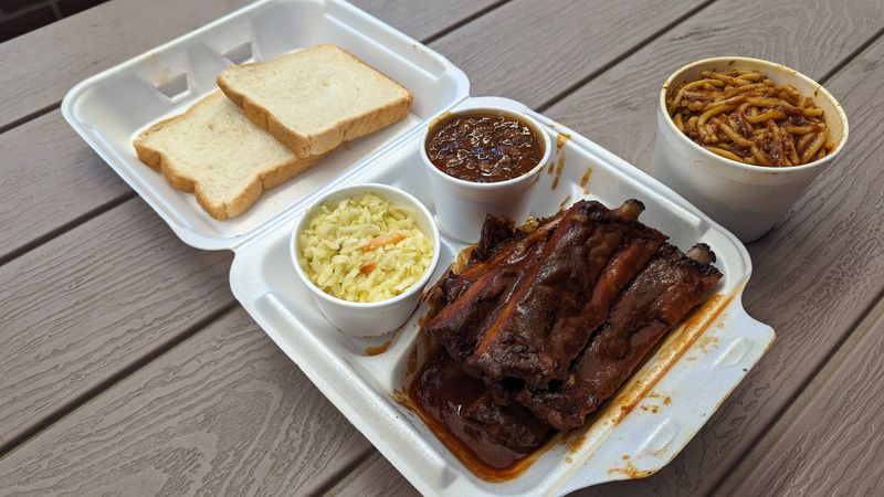 Fall-Off-The-Bone Pork Ribs Worth the Trip