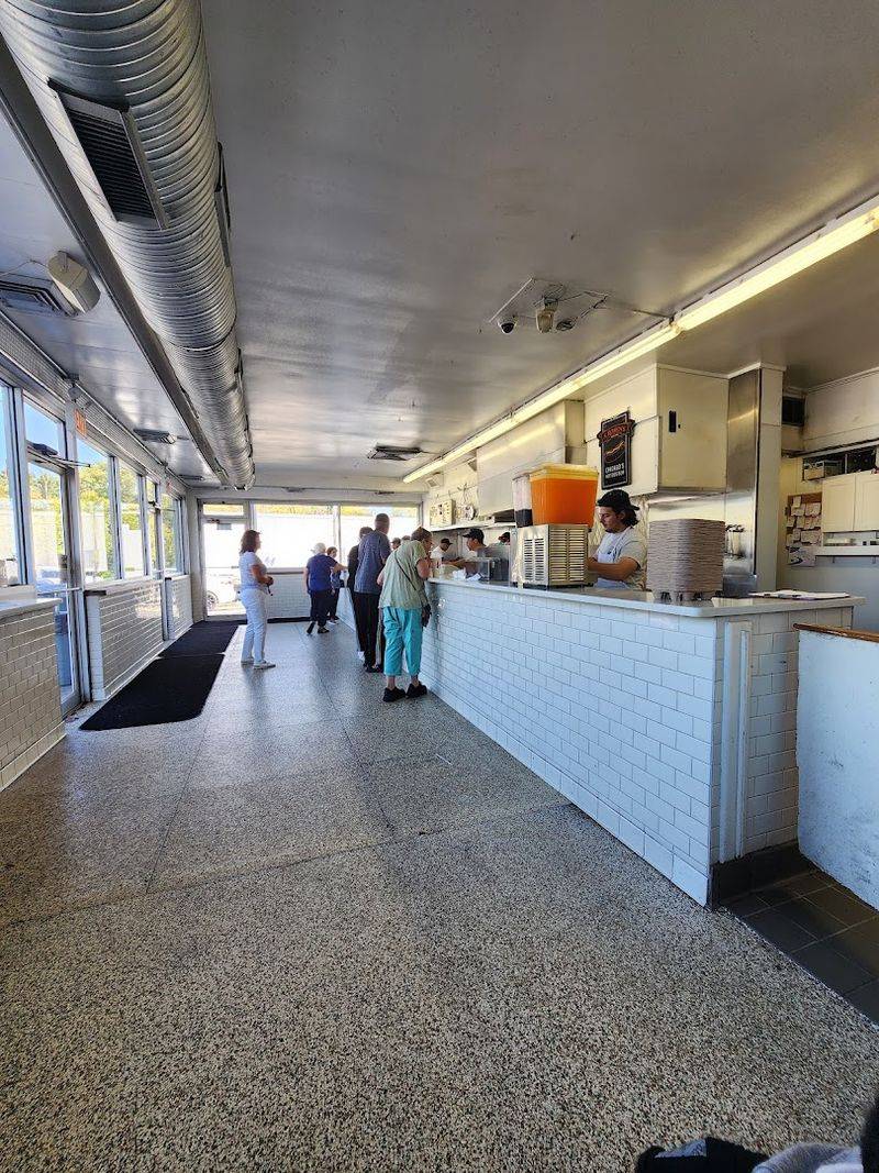 Fast Service That Matches the Energy of the Place