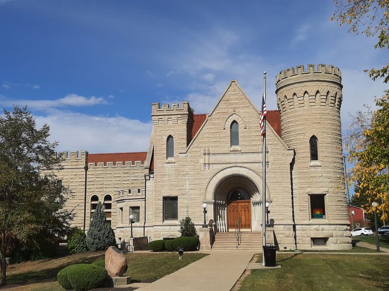 First County Library in the United States