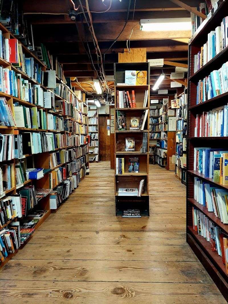 Five Floors Packed With Over 300,000 Books