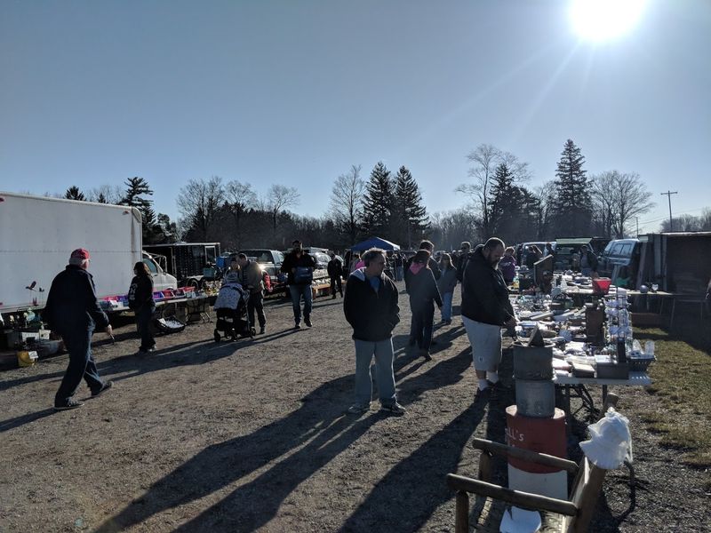 Food Vendors and the Concession Barn