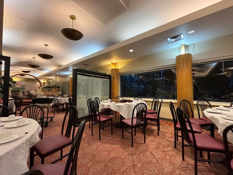 Fook Yuen Seafood Restaurant - Honolulu, Hawaii