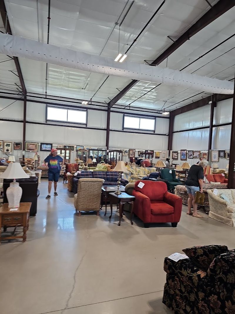 Free Donation Pickup Makes Giving Easy