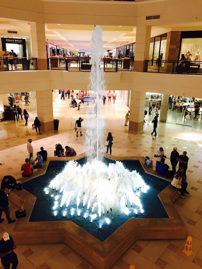 Free Wi-Fi Throughout the Entire Mall