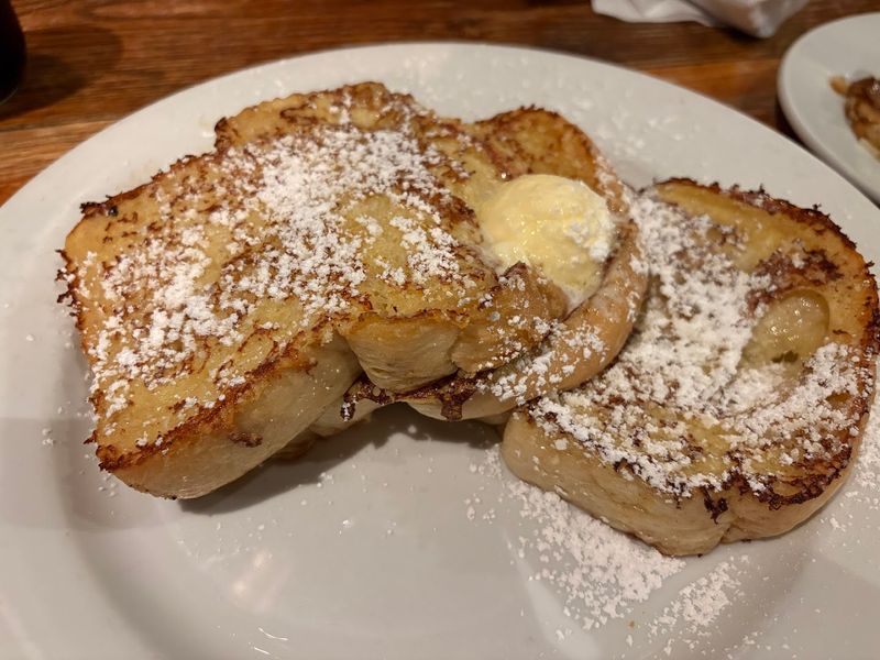 French Toast That Earns Serious Praise