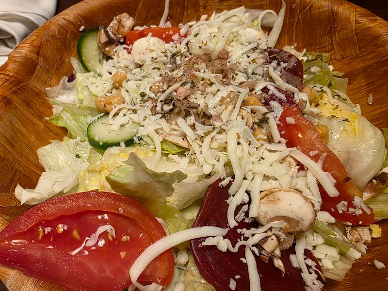 Fresh All-You-Can-Eat Salad