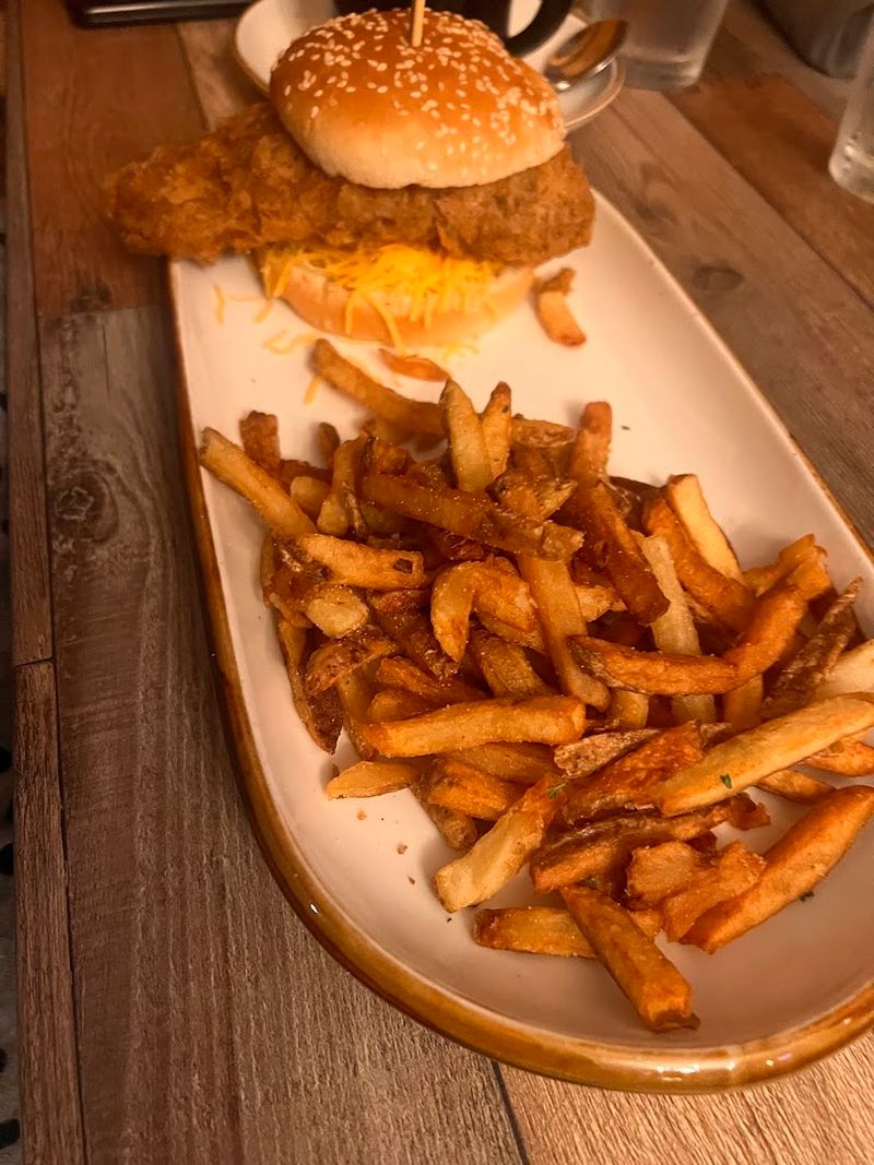 Fresh-Cut Tallow Fries Worth the Trip Alone