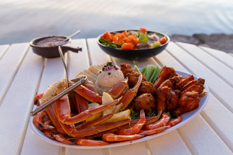 Fresh Seafood Dining That Rivals Anywhere in the Country Fresh Seafood Dining That Rivals Anywhere in the Country