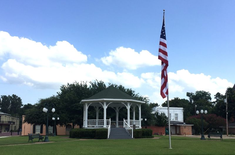 Friendly Small-Town Community That Welcomes Everyone