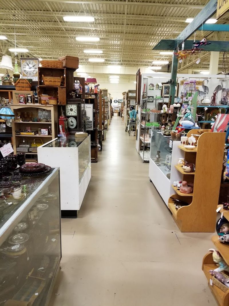 Friendly Staff and a Welcoming Shopping Experience Friendly Staff and a Welcoming Shopping Experience
