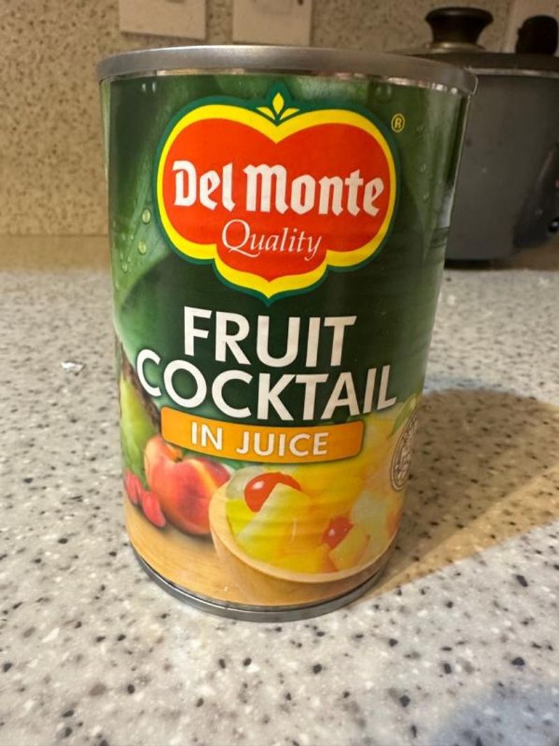 Fruit cocktail can