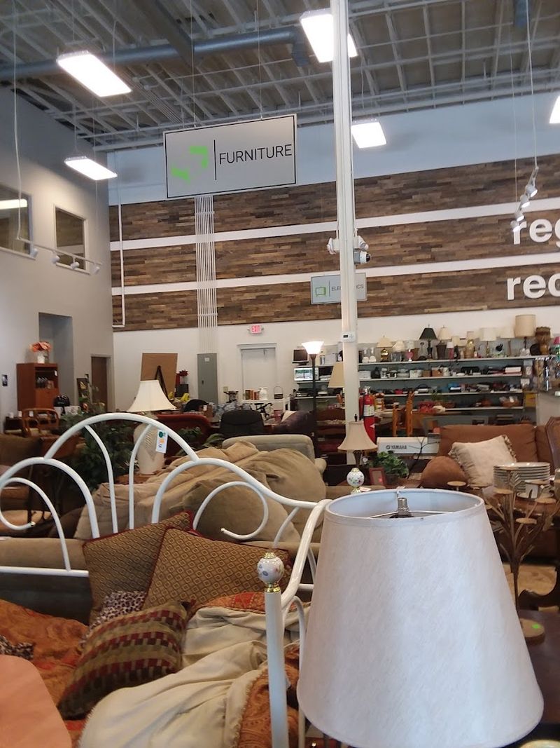 Furniture Pickup Service That Comes Right to You