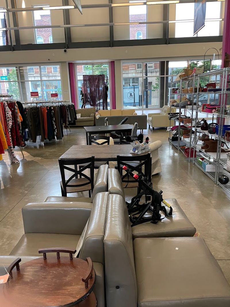 Furniture Pickup and Donation Services