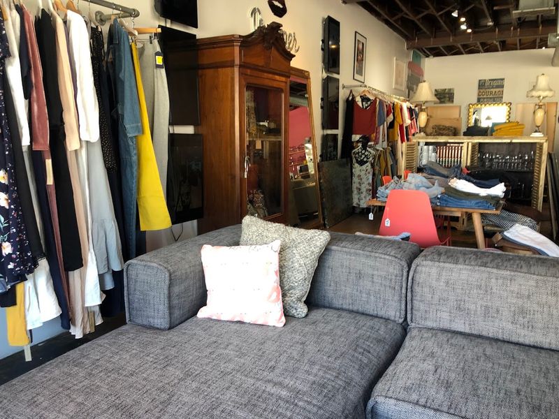 Furniture and home decor that add style beyond the closet Furniture and home decor that add style beyond the closet