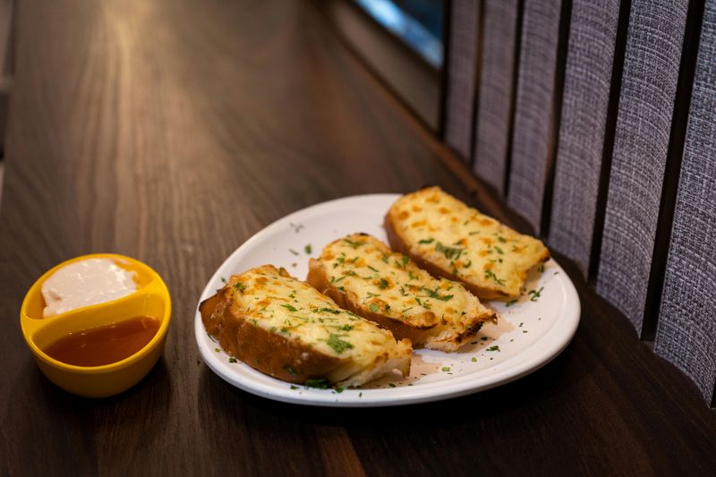 Garlic Bread Garlic Bread
