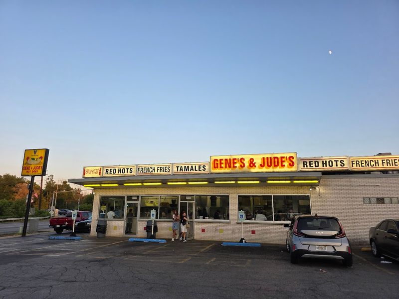 Gene & Jude's - River Grove, Illinois
