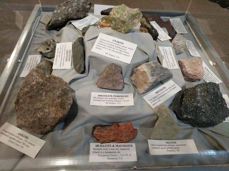 Geology Exhibits That Make the Earth Feel Like a Living Thing Geology Exhibits That Make the Earth Feel Like a Living Thing