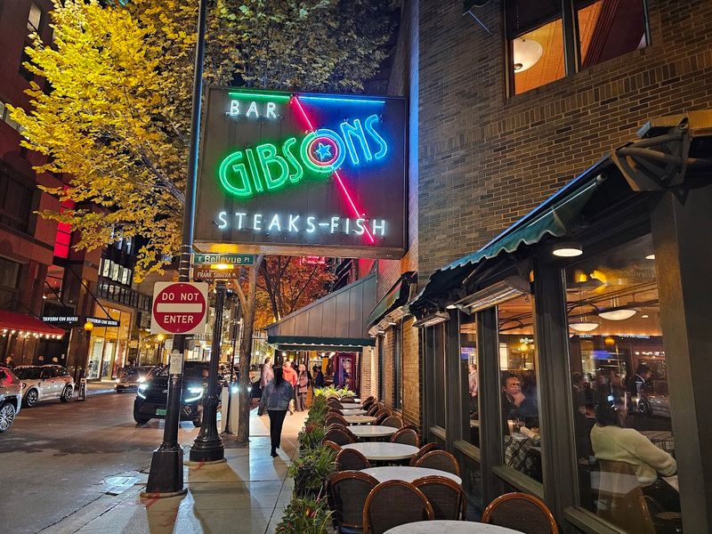 Gibsons Bar & Steakhouse - Chicago, Illinois Gibsons Bar & Steakhouse - Chicago, Illinois