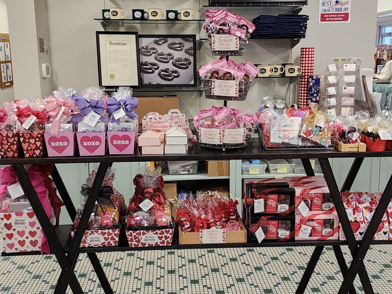 Gift Wrapping and Custom Chocolate Boxes