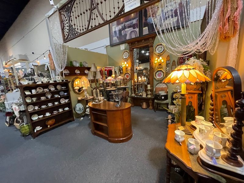 Glassware and China That Rivals Any Collection