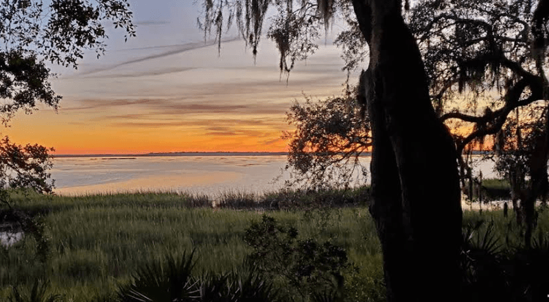 Gorgeous Sunsets Over the Amelia River That Look Digitally Enhanced