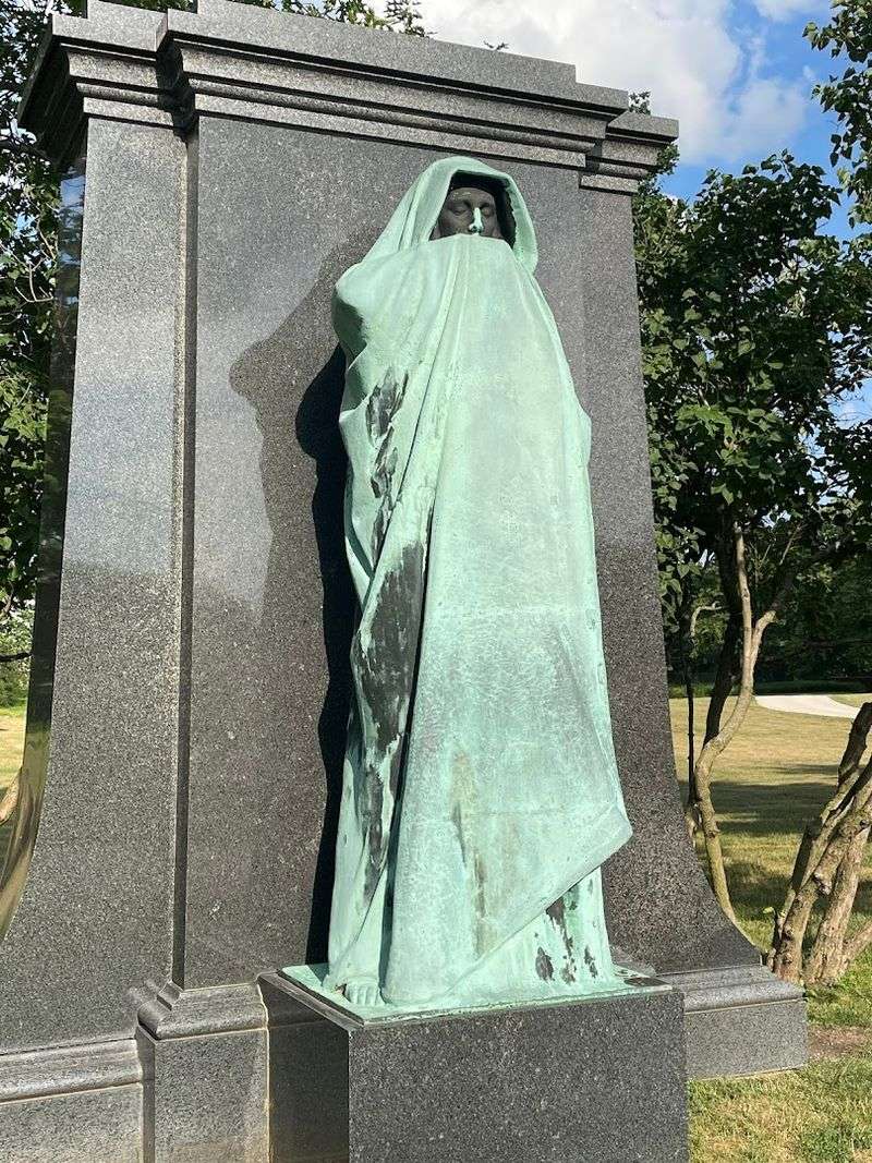 Graceland Cemetery - Chicago, Illinois