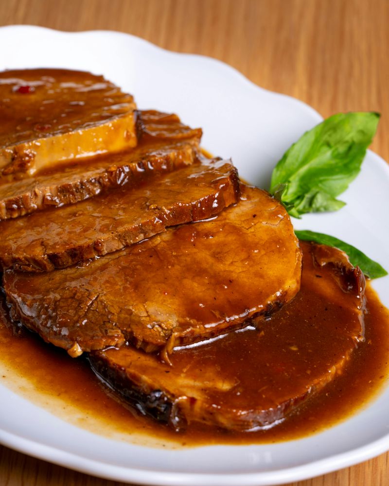 Gravy dishes