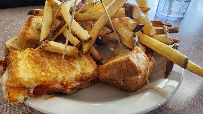 Grilled Cheese Pizza Sandwiches That Surprise Everyone