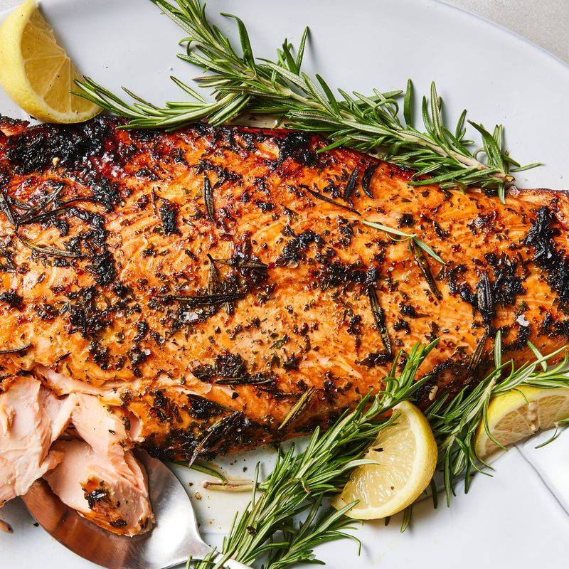 Grilled salmon with herbs
