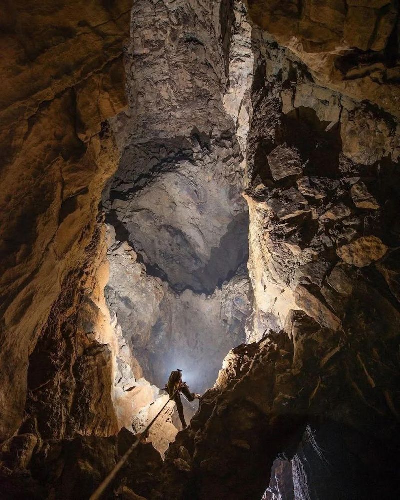 Guided Tours: The Smartest Way to Experience Ellison's Cave