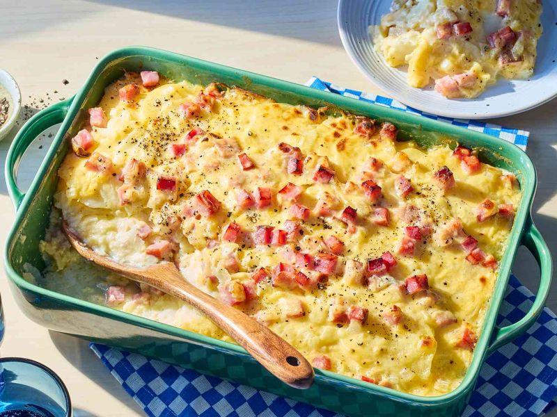 Ham with scalloped potatoes