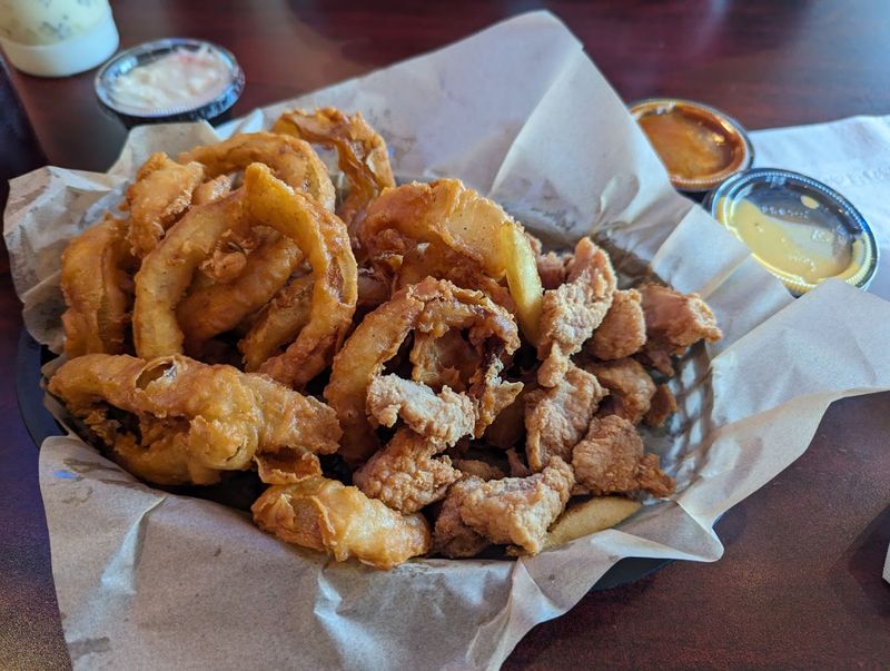 Hand-Battered Onion Rings Worth the Hype Hand-Battered Onion Rings Worth the Hype