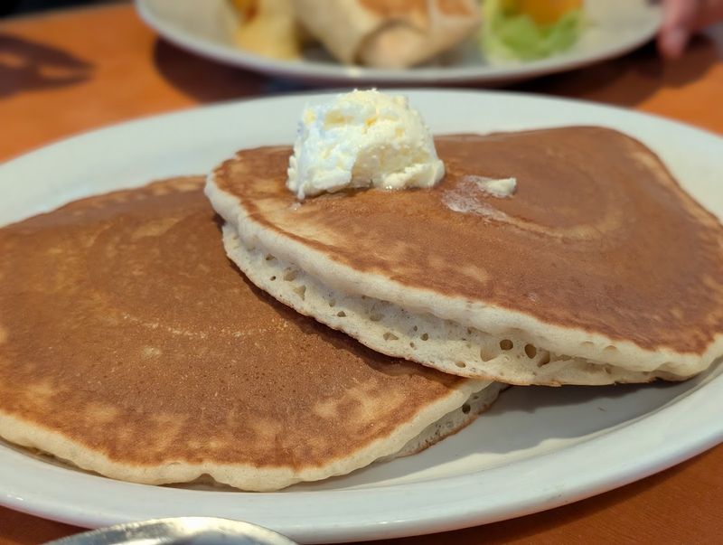 Hawaiian Pancakes That Are Fluffy, Balanced, and Gluten-Free Friendly