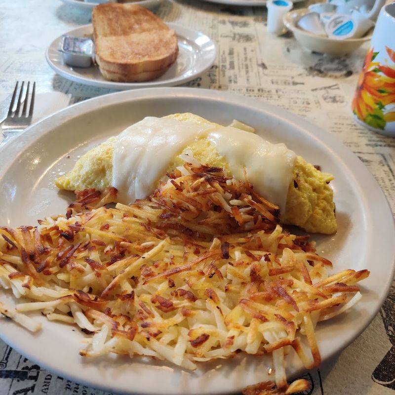 Hearty Breakfast Omelets That Keep You Full All Day